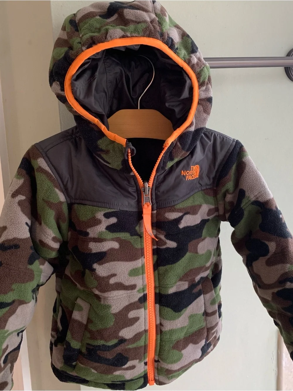 The North Face Toddler Reversible Puffer Jacket Coat Hooded Camo 2T